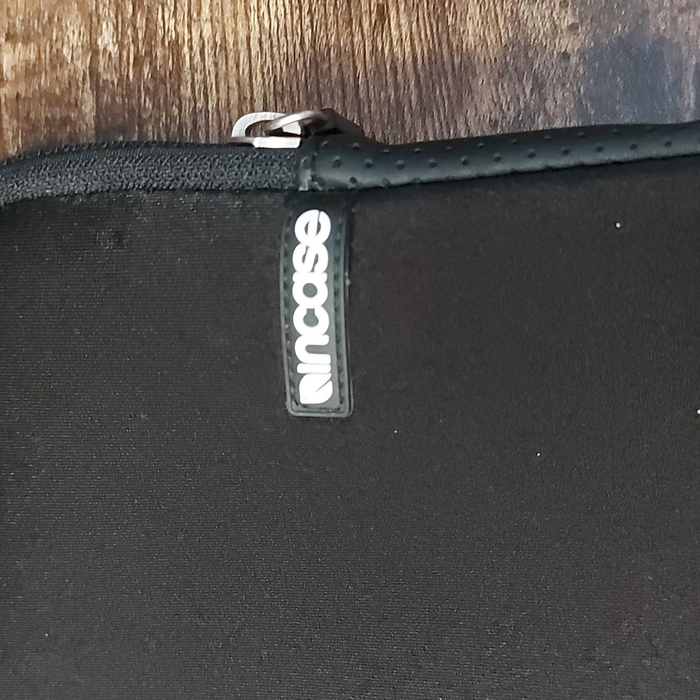 Incase tablet/notebook Sleeve - Picture 2 of 7